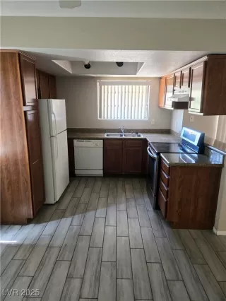 Photo #2: 2706664 Listing 