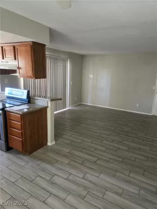 Photo #3: 2706664 Listing 