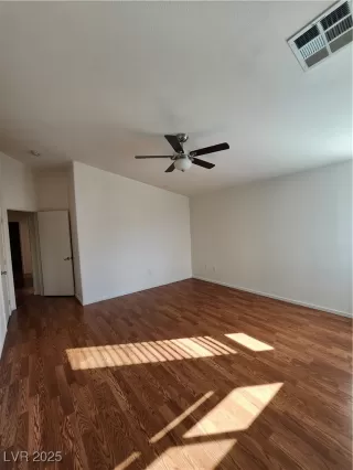 Photo #3: 2706671 Listing 