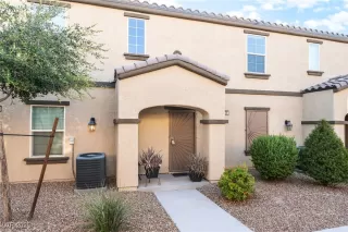 Photo #1: 2706679 Listing 