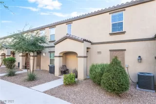 Photo #4: 2706679 Listing 