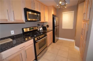 Photo #3: 2706687 Listing 