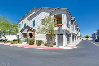 Photo #4: 2706716 Listing 