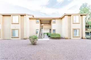 Photo #1: 2706718 Listing