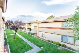 Photo #3: 2706718 Listing