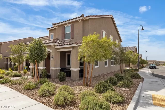 MLS: 2706719 Condo For Sale