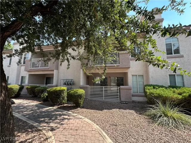 MLS: 2706739 Condo For Sale