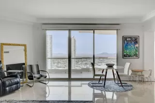 Photo #6: 2706768 Listing