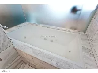 Photo #5: 2706801 Listing 