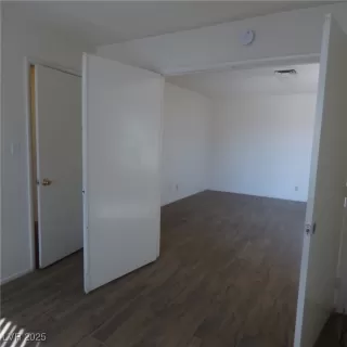 Photo #4: 2706807 Listing 