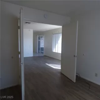 Photo #5: 2706807 Listing 