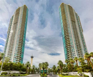 Photo #1: 2706808 Listing 