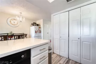 Photo #6: 2706809 Listing 