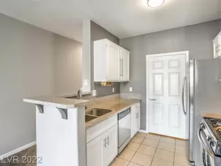 Photo #1: 2706811 Listing 