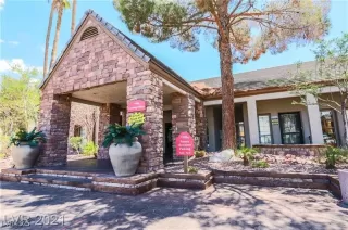 Photo #3: 2706813 Listing 