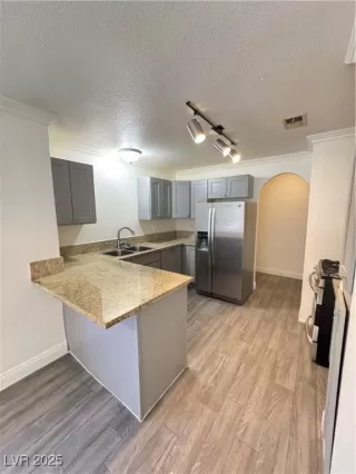 Photo #5: 2706813 Listing 