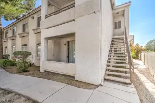 Photo #4: 2706822 Listing 