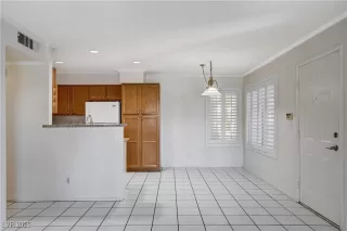 Photo #5: 2706823 Listing 