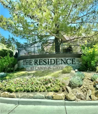 Photo #4: 2706826 Listing 