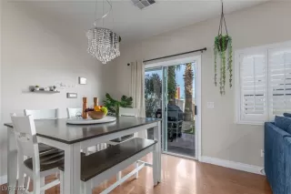 Photo #4: 2706832 Listing