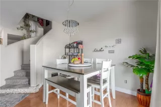 Photo #5: 2706832 Listing