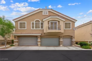 More Details about MLS # 2706838 : 10643 PETRICOLA STREET 102
