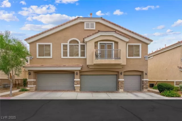 MLS: 2706838 Condo For Sale