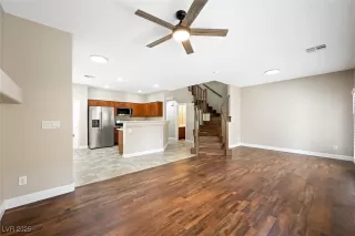 Photo #4: 2706838 Listing 