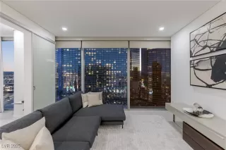 Photo #6: 2706861 Listing 