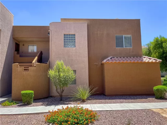 MLS: 2706867 Condo For Sale