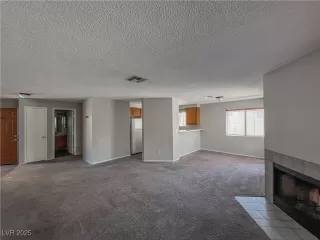 Photo #4: 2706867 Listing 