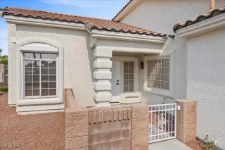 Photo #1: 2706925 Listing