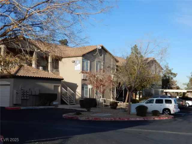 MLS: 2706983 Condo For Sale