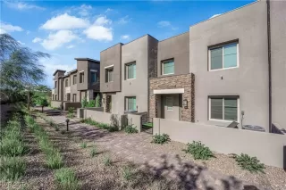 Photo #3: 2706996 Listing 