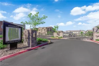 Photo #4: 2706996 Listing 