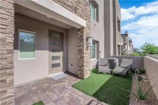 Photo #5: 2706996 Listing 