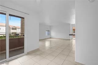 Photo #3: 2707021 Listing 