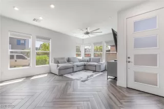 Photo #2: 2707022 Listing 