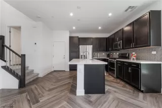 Photo #6: 2707022 Listing 