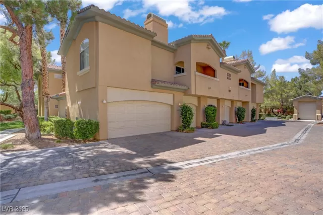 MLS: 2707045 Condo For Sale