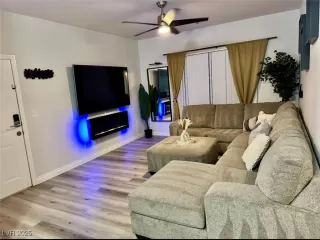 Photo #1: 2707068 Listing 