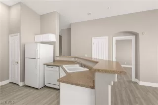 Photo #1: 2707085 Listing 