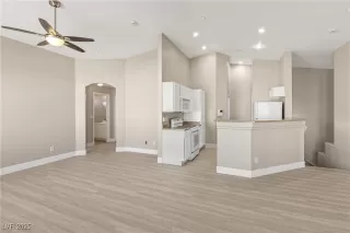 Photo #2: 2707085 Listing 