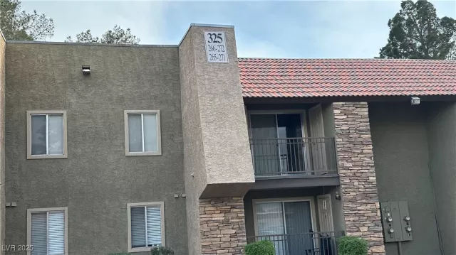 MLS: 2707177 Condo For Sale