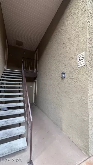 Photo #1: 2707177 Listing 