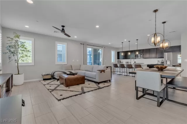 MLS: 2707182 Condo For Sale