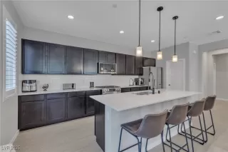 Photo #1: 2707182 Listing