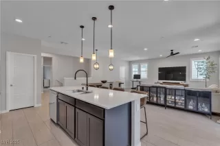 Photo #4: 2707182 Listing