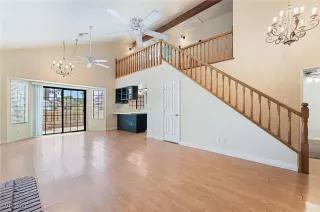 Photo #3: 2707211 Listing 