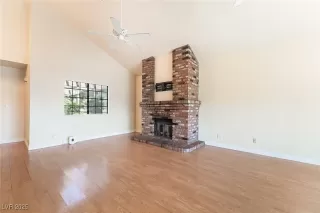 Photo #4: 2707211 Listing 